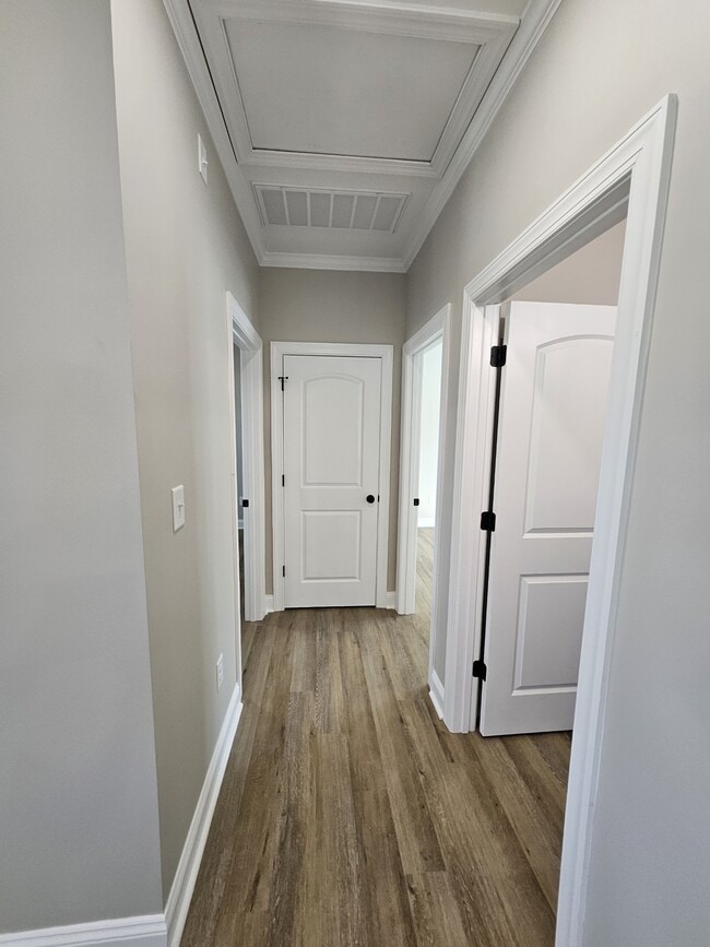 Building Photo - 1045 Oberry Rd