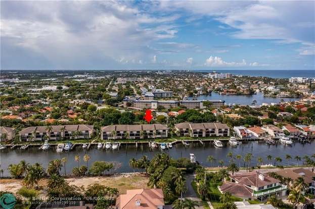 Building Photo - 270 Captains Walk