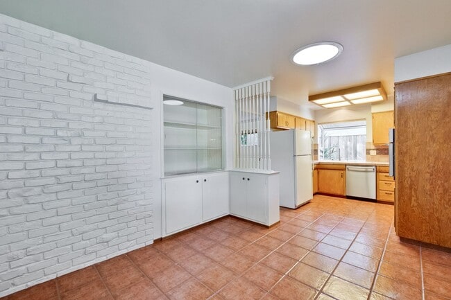 Building Photo - 1534 Crespi Dr