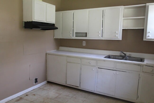 Building Photo - 1505 Martha St