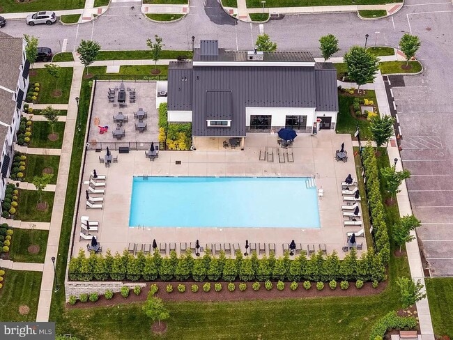 Building Photo - 110 Segel Dr