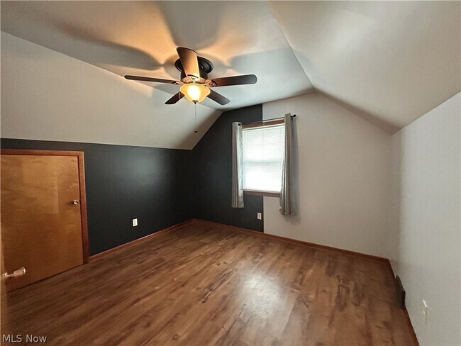 Building Photo - 925 Oxford Blvd