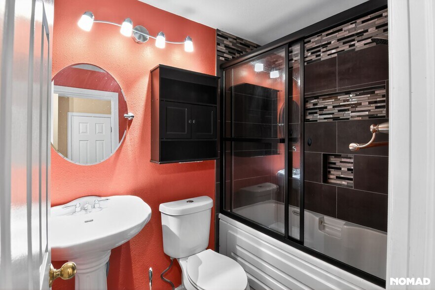 Simple beautiful 2-bedroom and bathrooms - 1089 S Walden Way