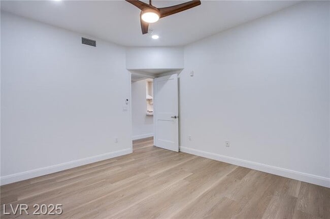 Building Photo - 7255 W Sunset Rd