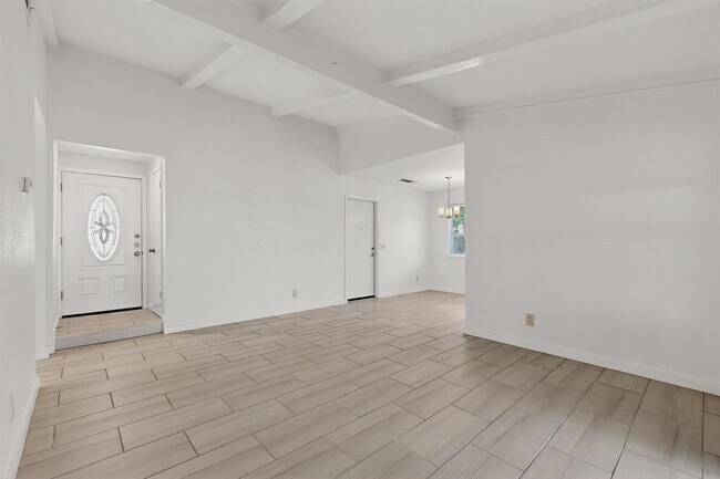 Building Photo - 7209 Shadywood Dr