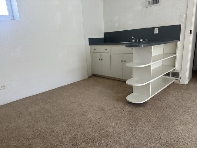 Building Photo - 225 W 1st St