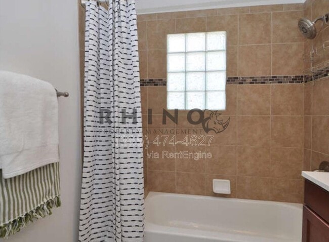 Building Photo - 174 Claybourne Ave S