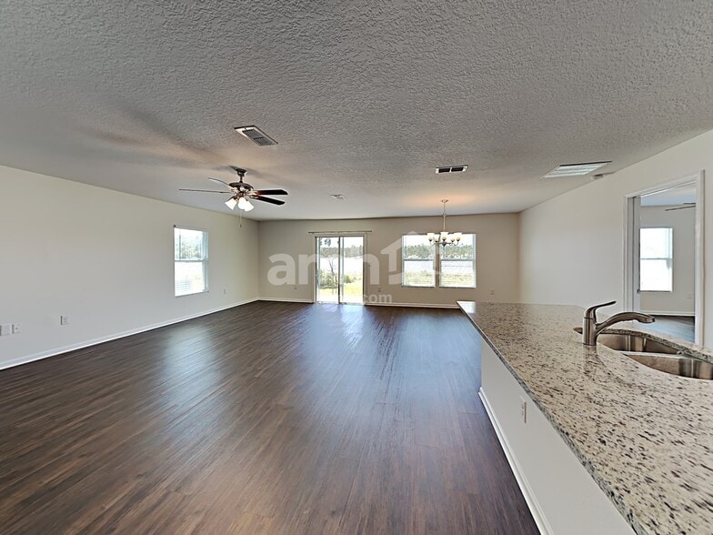 Building Photo - 2066 Tyson Lake Dr