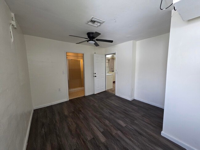 Building Photo - 7195 NW 9th Ct