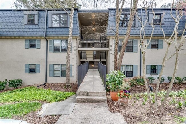 Building Photo - 80 Montre Square NW