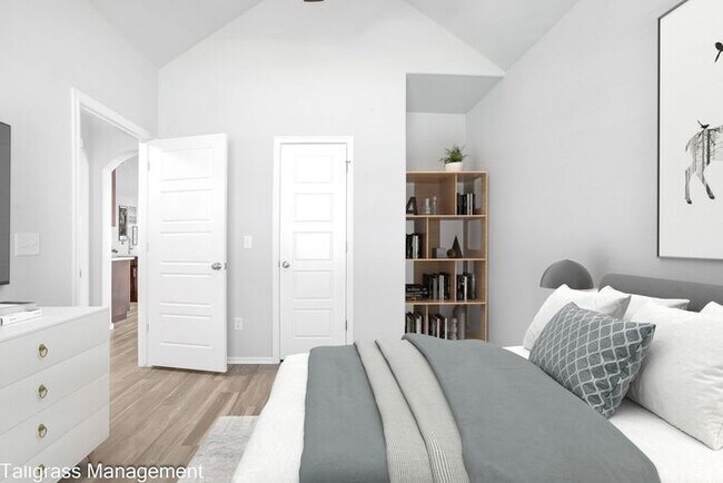 Building Photo - A Blend of Modern Luxury and Comfort