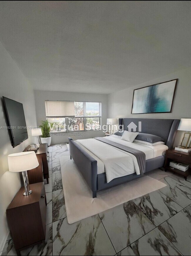 Building Photo - 3000 E Sunrise Blvd