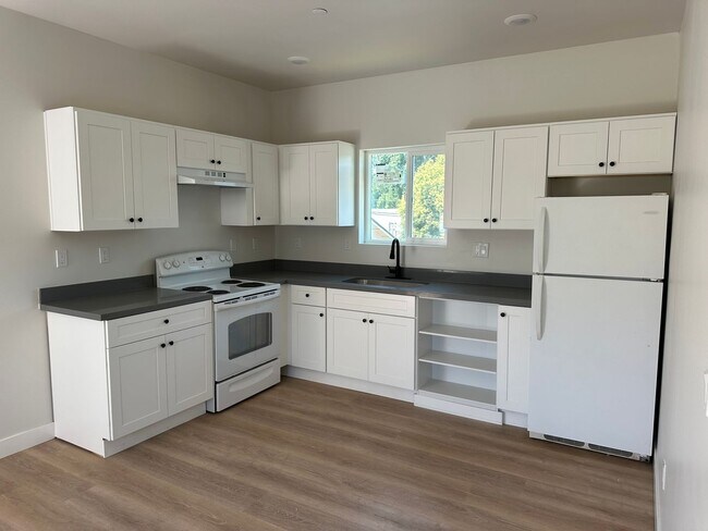 Building Photo - BRAND NEW 2 Bedroom upstairs apartment in ...