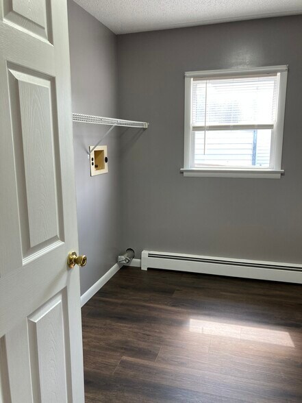 1st floor 1/2 bath/laundry - 314 11th St