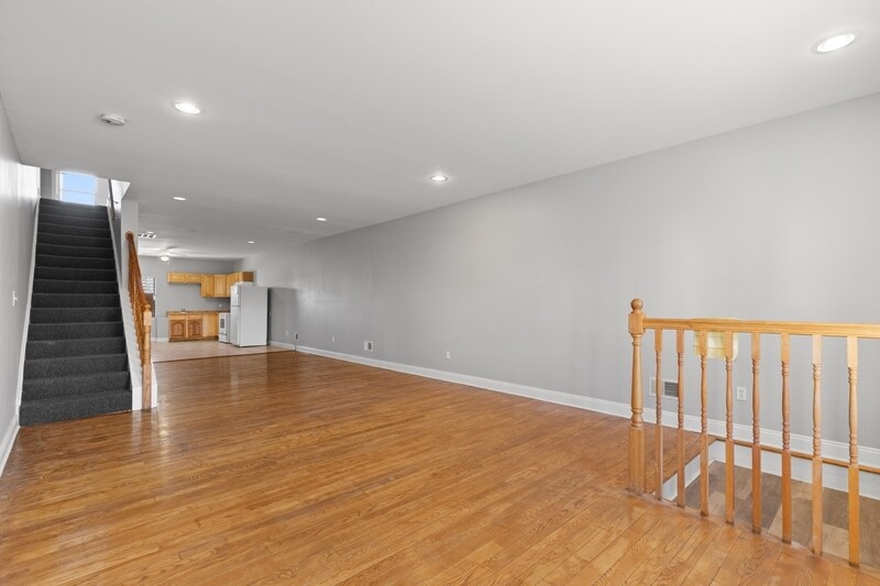 Building Photo - 1005 N Arlington Ave