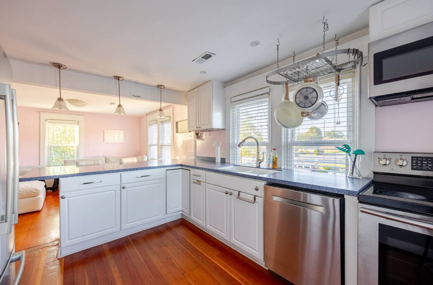 Building Photo - 1019 Berryville Ave