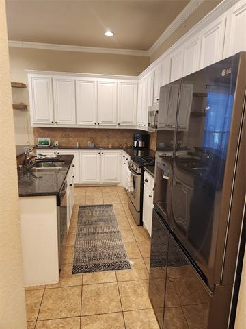 Building Photo - 5328 Locust Dr