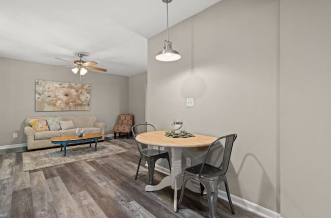 Building Photo - 110 Greenforest Cir