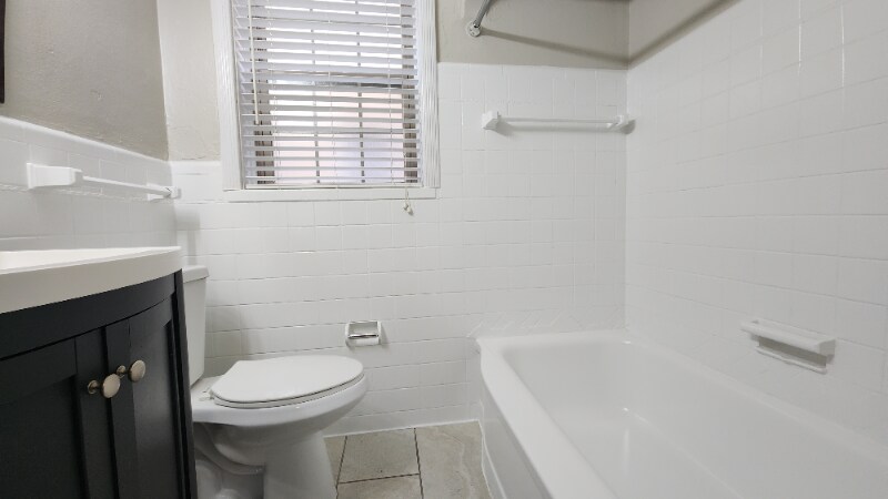 Building Photo - 6304 Bancroft Ave