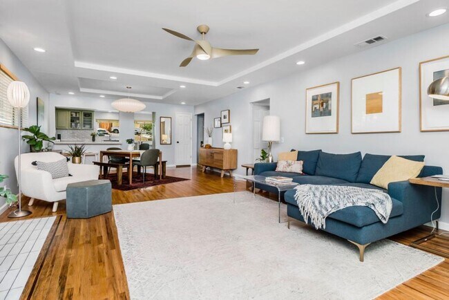 Building Photo - A charming 3-bedroom, 2.5 bath home in Don...