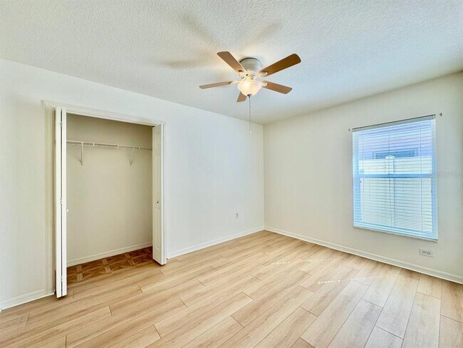 Building Photo - 22537 Roderick Dr
