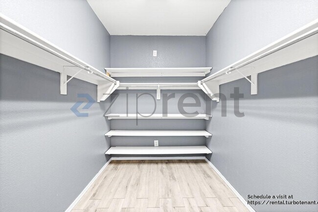 Building Photo - 45513 W Starlight Dr