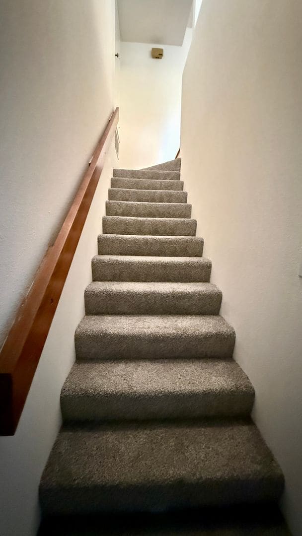 Building Photo - Spacious Townhouse For Rent at Montezuma T...