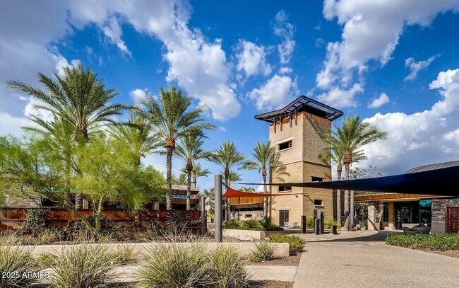 Building Photo - 11554 W Lone Tree Trail