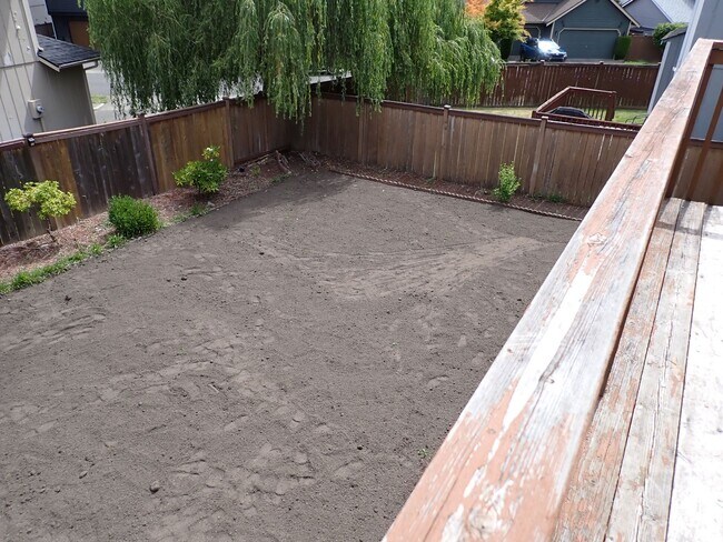 Building Photo - Beautiful 5 Bedroom House Puyallup South Hill
