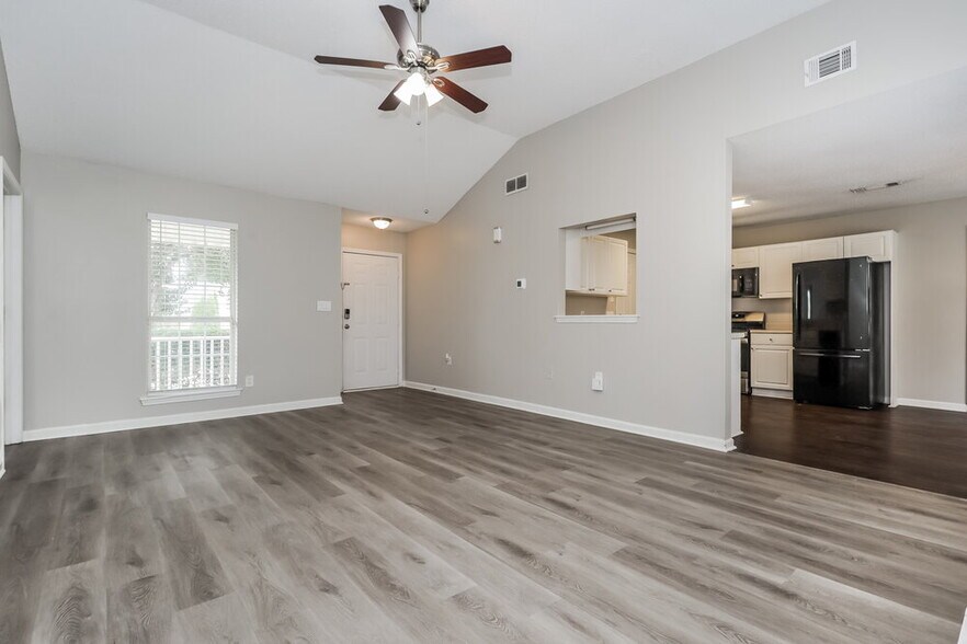 Building Photo - 172 Regency Park Dr
