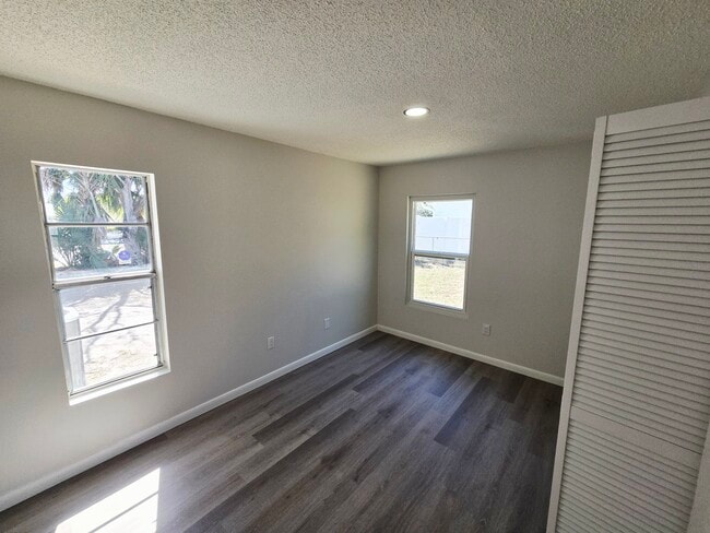 Building Photo - 843 42nd St S