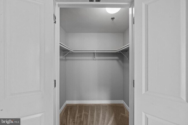 Building Photo - 777 7th St NW
