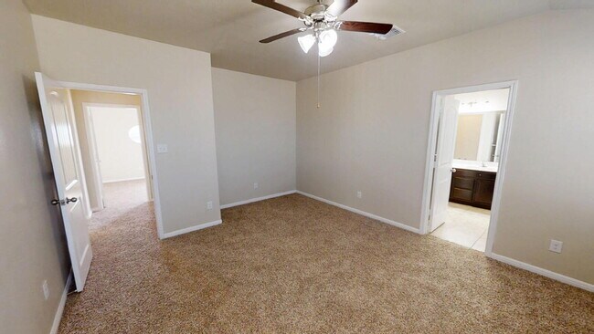 Building Photo - "Spacious 4-Bedroom Killeen Gem with Elega...