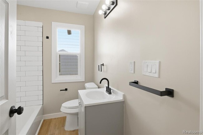 Building Photo - 14615 Winthrop St