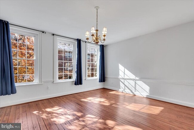 Building Photo - 215 Prince St