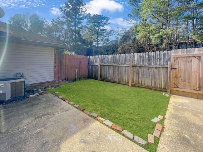 Building Photo - 3414 Kensington Ct
