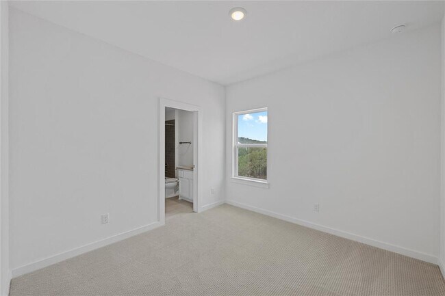 Building Photo - 694 Iron Willow Lp