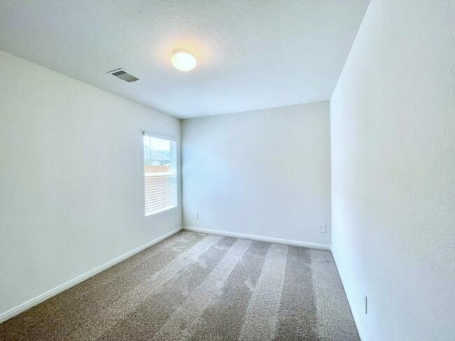 Building Photo - 13010 Sorrento Bay Dr
