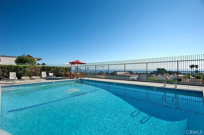 Building Photo - 712 Calle Divino