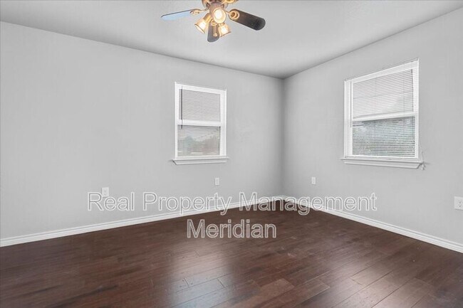Building Photo - 3201 McCart Ave