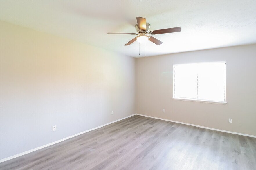 Building Photo - 7808 Bermejo Rd