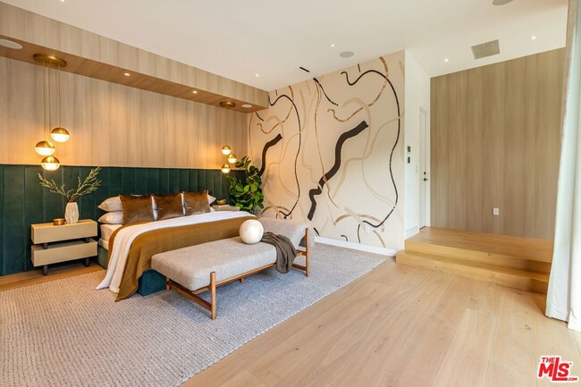 Building Photo - 9455 Eden Dr