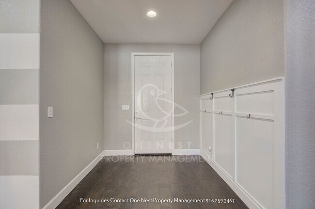 Building Photo - Offering a 6 Month Lease | 4 Bedroom 3 Bathroom Plumas Lake Beauty!
