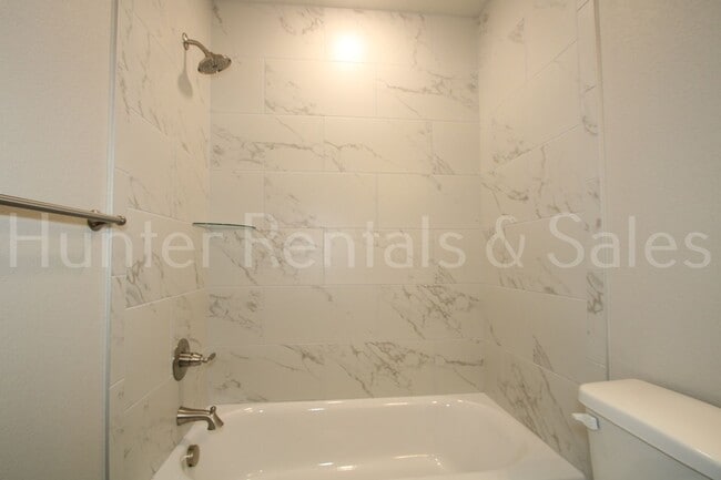 Building Photo - 505 Bonnie Dr