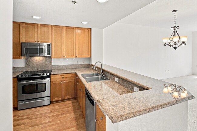Building Photo - 520 Lunalilo Home Rd