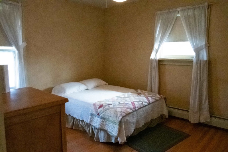 Building Photo - 10 Wallace Aveune