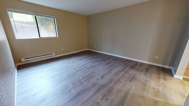 Building Photo - 2 Bedroom Condo in Sunn Fjord - Community Amenities Incl. - Available 5/15