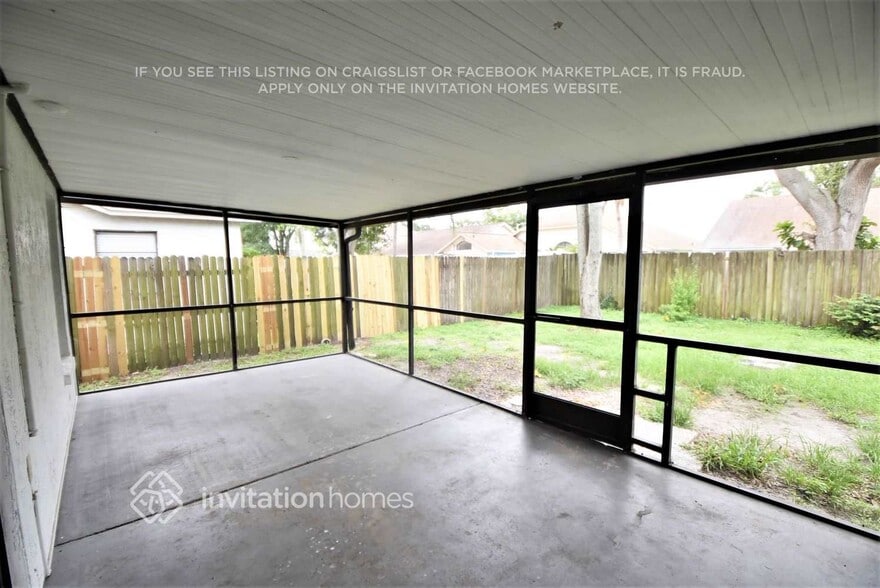 Building Photo - 11003 Kenbrook Dr