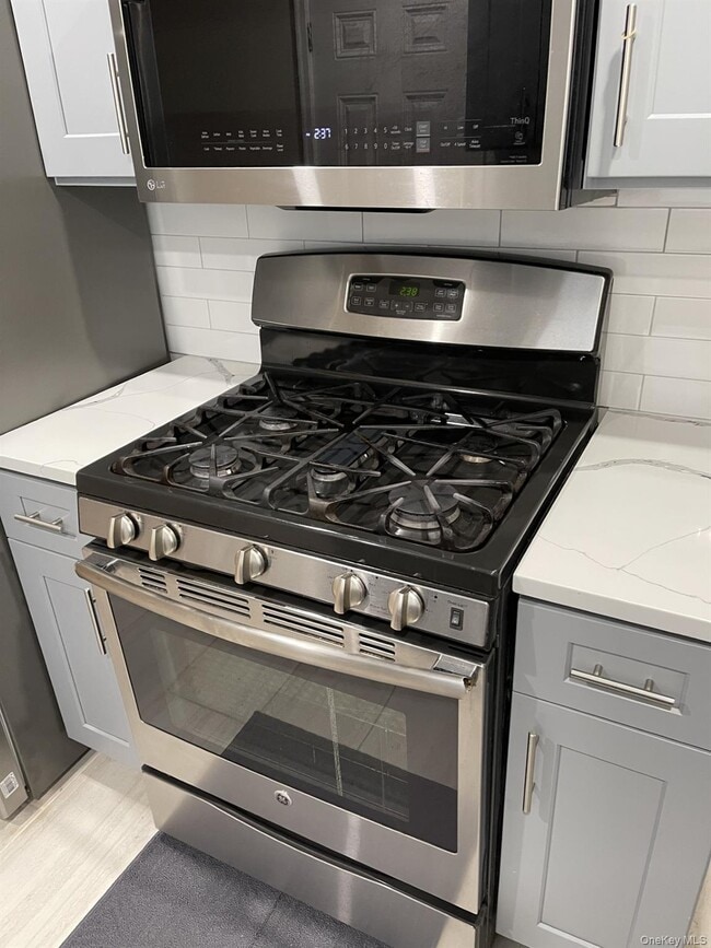 Building Photo - 278 Devonshire Dr