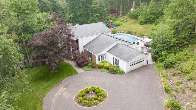 Building Photo - 36 Old Johnson Ln